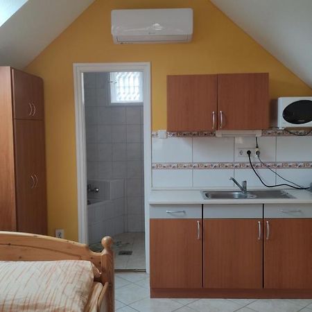 Liget Apartman Balatonföldvár 外观 照片