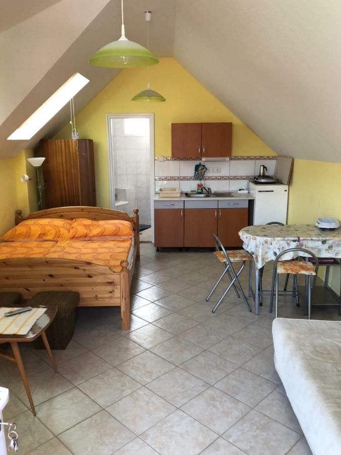 Liget Apartman Balatonföldvár 外观 照片