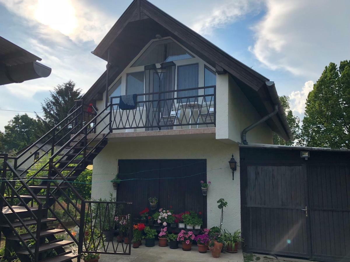 Liget Apartman Balatonföldvár 外观 照片
