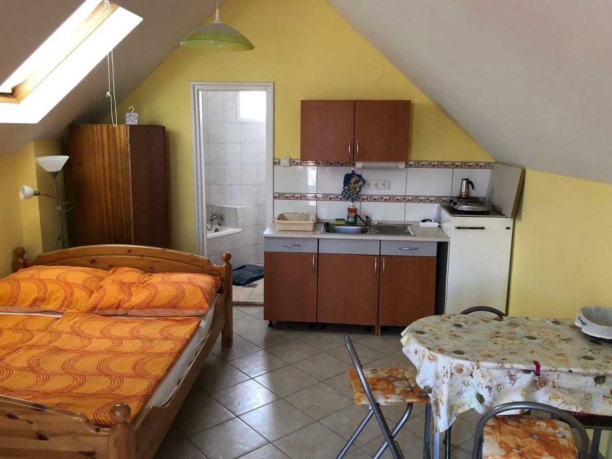 Liget Apartman Balatonföldvár 外观 照片