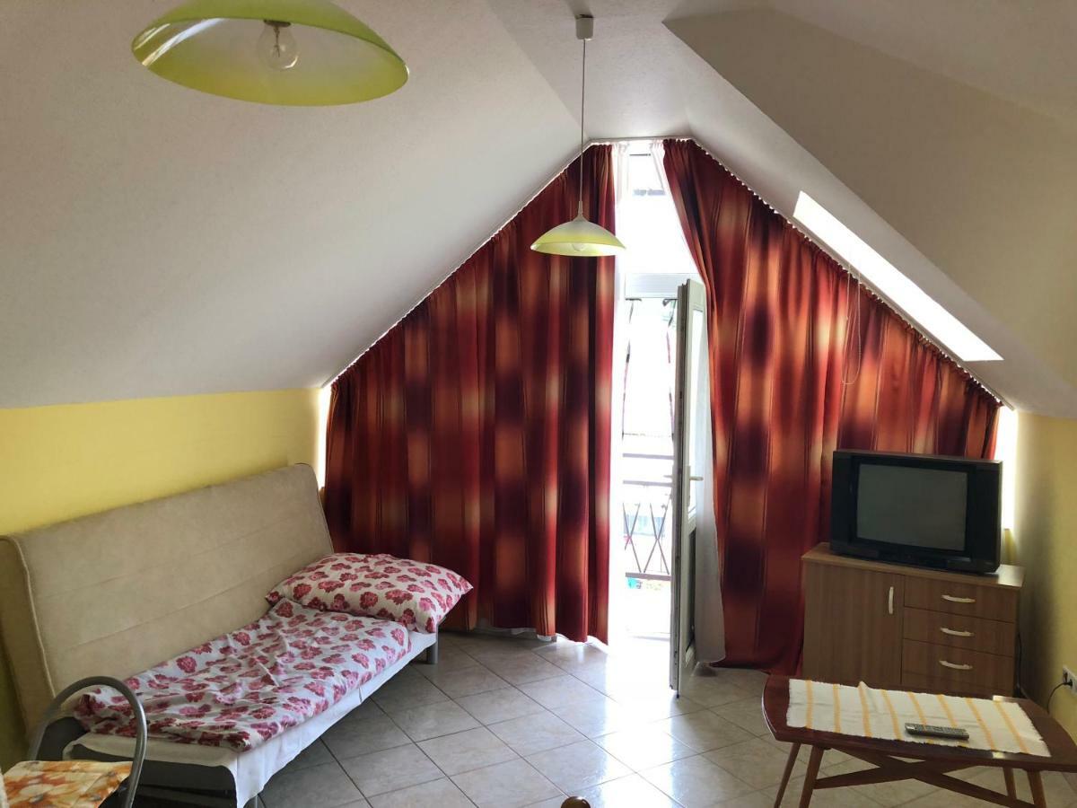 Liget Apartman Balatonföldvár 外观 照片
